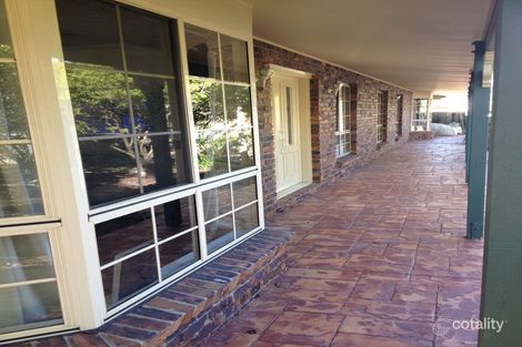 Property photo of 2 Evergreen Place Forest Lake QLD 4078