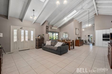 Property photo of 3 Simmons Close Cockatoo VIC 3781
