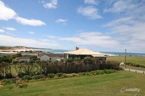 Property photo of 6 Schomberg Road Peterborough VIC 3270