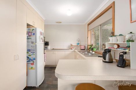 Property photo of 2 Phillips Court Drouin VIC 3818