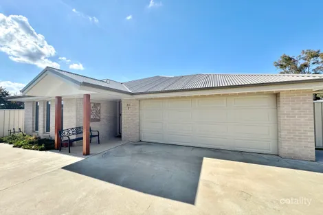 Property photo of 2/33 William Street Young NSW 2594