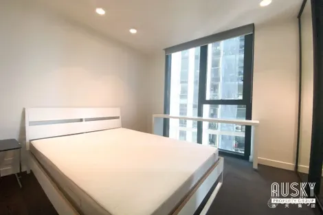 Property photo of 1002/33 Mackenzie Street Melbourne VIC 3000