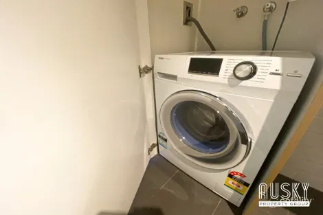 Property photo of 1002/33 Mackenzie Street Melbourne VIC 3000