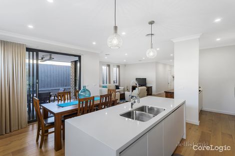Property photo of 32 Morello Circle Doncaster East VIC 3109