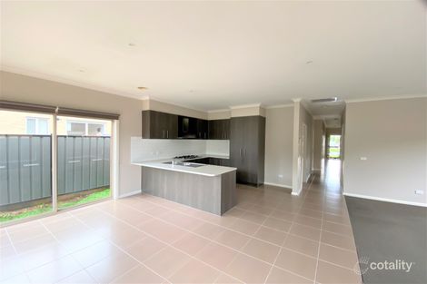 Property photo of 451 Grand Boulevard Craigieburn VIC 3064