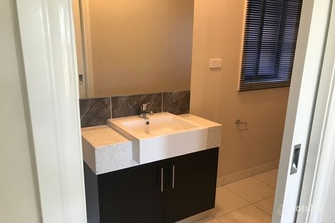 Property photo of 3 Frogmores Street Pakenham VIC 3810