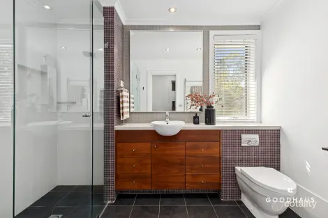 Property photo of 51 Curlewis Crescent Garran ACT 2605