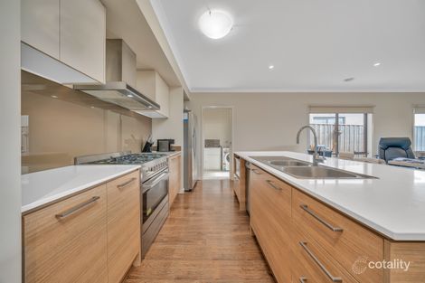 Property photo of 8 Mahal Drive Clyde North VIC 3978