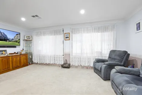 Property photo of 17 Henderson Crescent Jamisontown NSW 2750