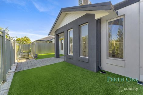 Property photo of 16 Worcester Bend Piara Waters WA 6112