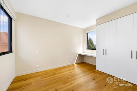 Property photo of 1/37 Moonya Road Carnegie VIC 3163