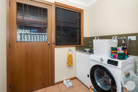 1/27a Queen Victoria St, Newington, VIC 3350