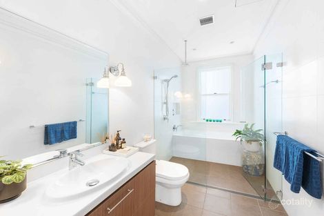 Property photo of 19 Glenview Street Greenwich NSW 2065