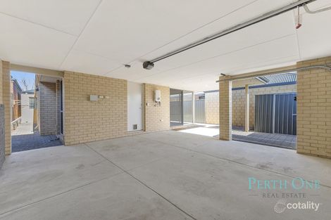 Property photo of 16 Worcester Bend Piara Waters WA 6112