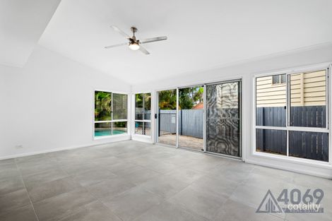 Property photo of 1 Hakea Crescent Chapel Hill QLD 4069