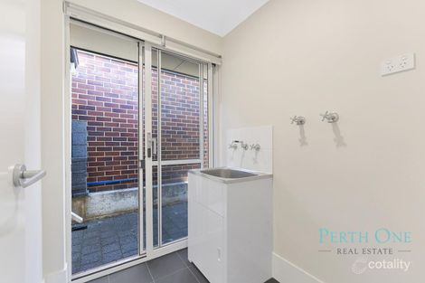 Property photo of 16 Worcester Bend Piara Waters WA 6112
