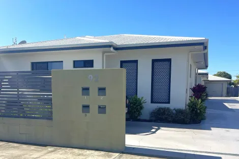 1/92 Macmillan St, Ayr, QLD 4807