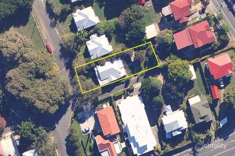 1 Lanham Cres, Newmarket, QLD 4051