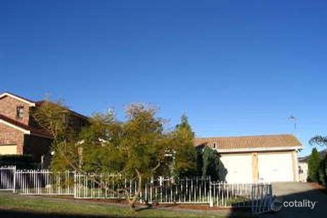 2 Macken Cl, Edensor Park, NSW 2176