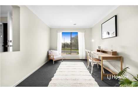 Property photo of 32 Breakwater Crescent Point Cook VIC 3030