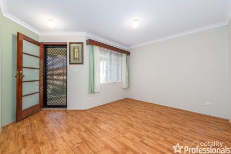 Property photo of 15 Eva Lynch Way Warnbro WA 6169
