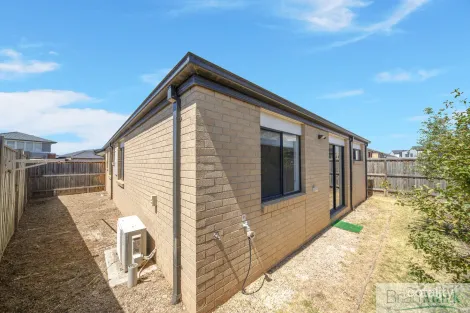 Property photo of 46 Riland Boulevard Tarneit VIC 3029