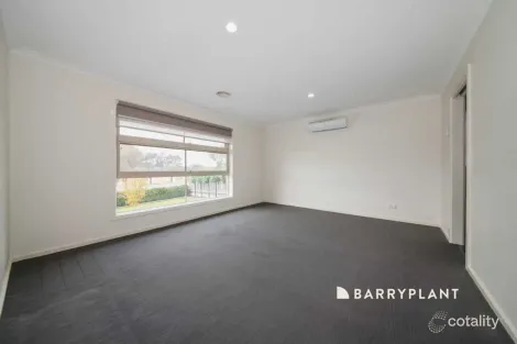 Property photo of 48 Avisha Way Narre Warren VIC 3805