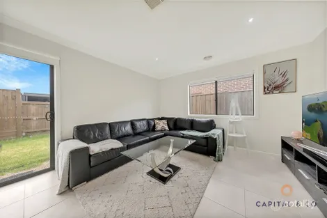 Property photo of 62 Daybreak Vista Mickleham VIC 3064