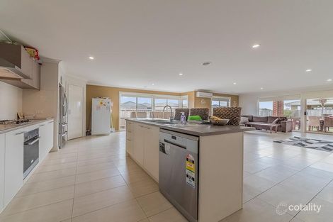 Property photo of 18 Celsius Drive Cranbourne North VIC 3977