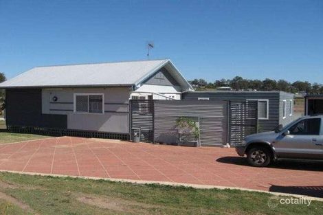 Property photo of 14 Hewett Drive Regency Downs QLD 4341