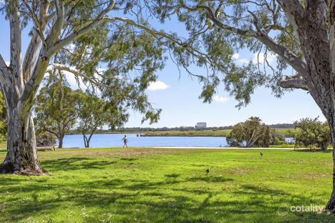 8 Pownall Gdns, Churchlands, WA 6018