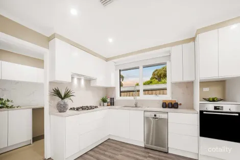 Property photo of 36 Kingloch Parade Wantirna VIC 3152