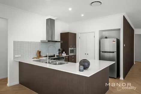 Property photo of 42 Riverbank Drive The Ponds NSW 2769