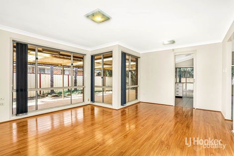 Property photo of 4 Sanctuary Park Drive Plumpton NSW 2761
