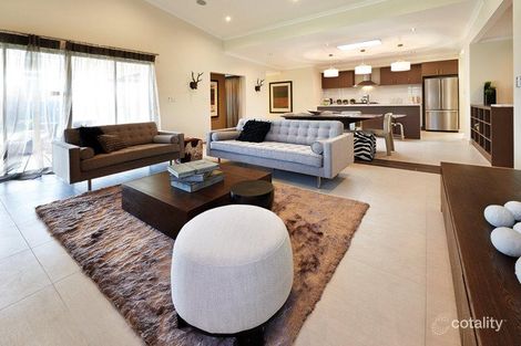 320 Westfield Rd, Seville Grove, WA 6112