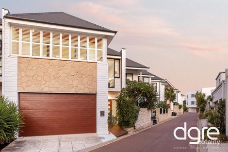 8 Heywood Lane, North Coogee, WA 6163