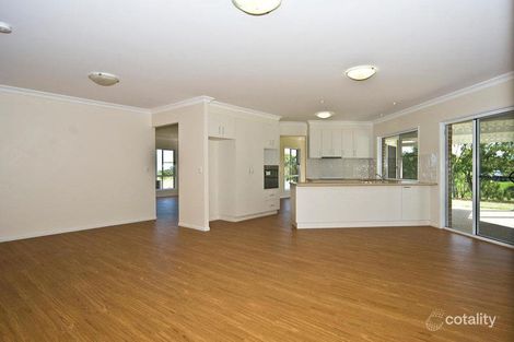Property photo of 8 Hamblin Court Mount Rascal QLD 4350