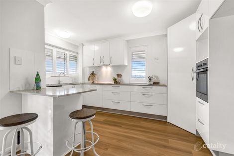 Property photo of 2/3 Rutland Street Coorparoo QLD 4151