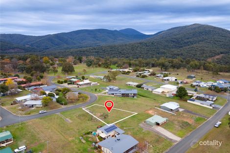 17 Tokes Cres, Dartmouth, VIC 3701