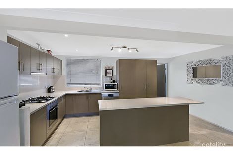 Property photo of 9 Roger Crescent Berkeley Vale NSW 2261