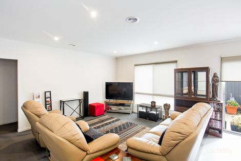 Property photo of 1 Angus Close Delacombe VIC 3356