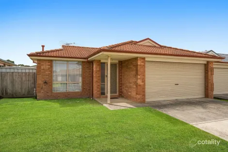 Property photo of 7 Rossi Close Pakenham VIC 3810