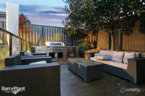Property photo of 1 Michigan Grange Pakenham VIC 3810