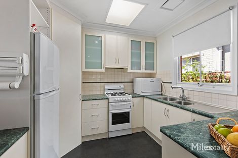 Property photo of 2/15 Lower Plenty Road Rosanna VIC 3084