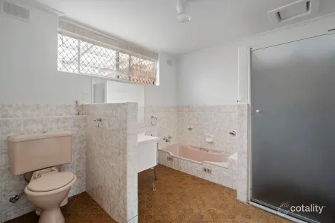 Property photo of 25 Addison Road Black Forest SA 5035