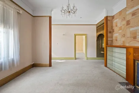 Property photo of 25 Addison Road Black Forest SA 5035