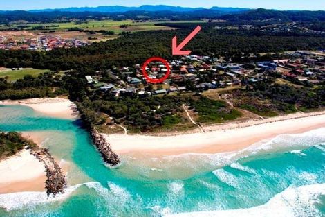 Property photo of 2/8 Seabrae Court Pottsville NSW 2489