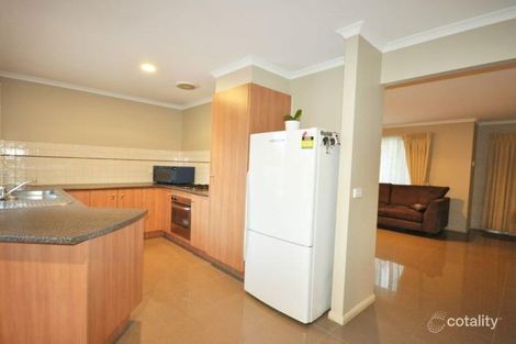 Property photo of 3 Foxglove Lane Craigieburn VIC 3064
