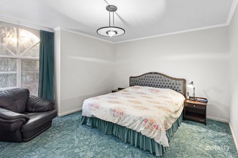 Property photo of 18 Sneddon Court Mulgrave VIC 3170