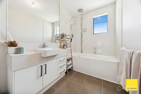 Property photo of 9 Garnet Court Kangaroo Flat VIC 3555